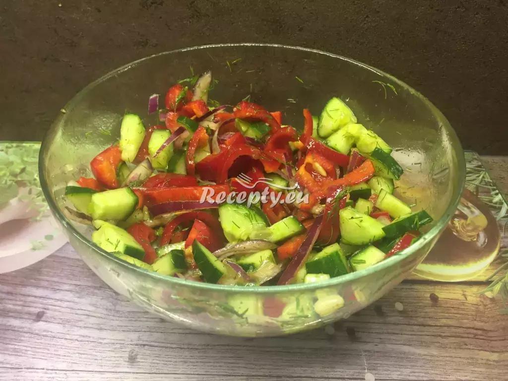 Paprikovo-cibulový salát recept  saláty