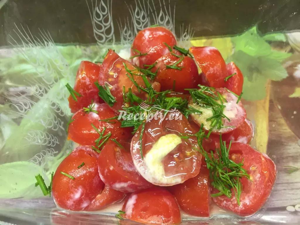 Pikantní rajčatový salát recept  saláty