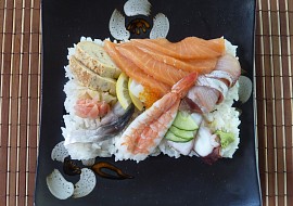 Rozházené sushi Chirashizushi recept