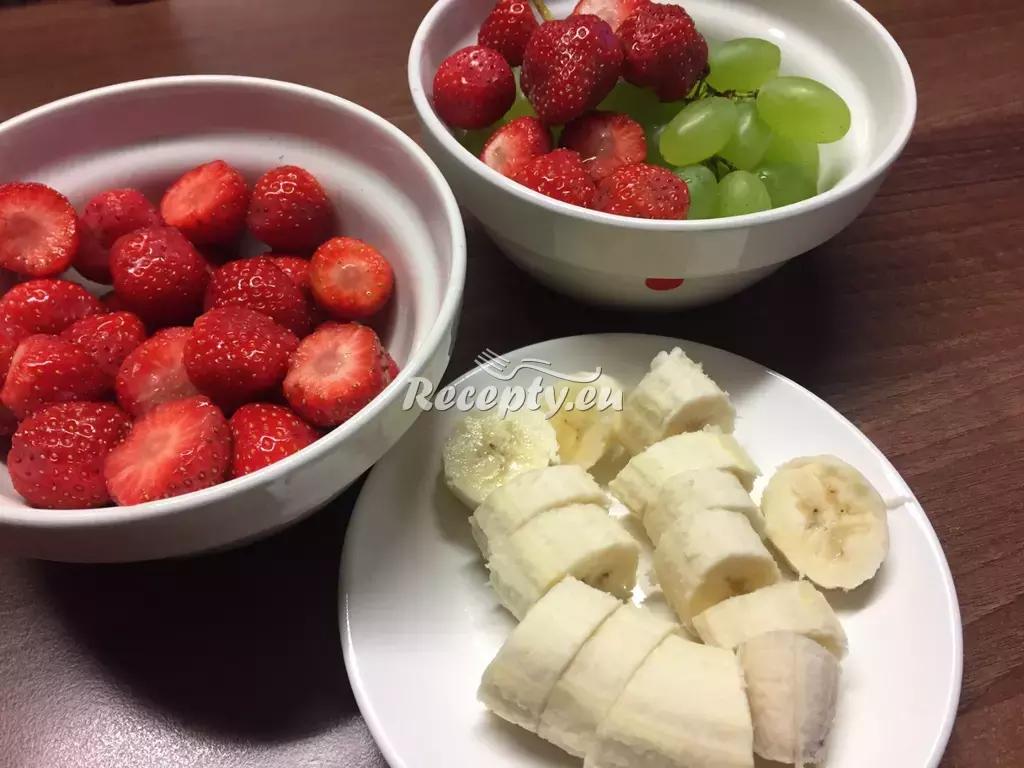 Ovocný salát recept  ovocné pokrmy