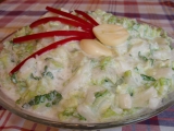 Bílý salát z čínského zelí s česnekem recept