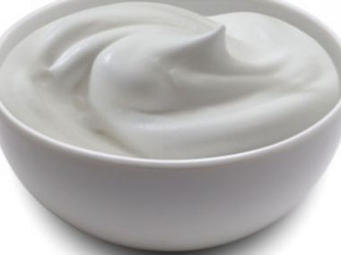 Domácí bílý jogurt