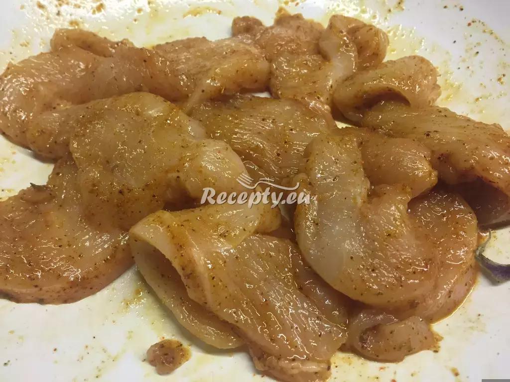 Kuřecí kari s okurkou recept  drůbeží maso