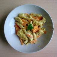 Těstovinový salát po indicku recept