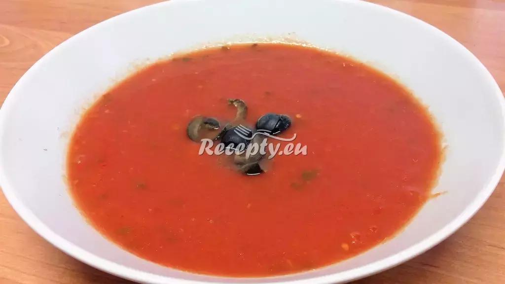 Pikantní rajčatová polévka recept  polévky