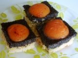Makový koláč s meruňkami recept