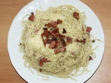 Špagety s klobásou a bazalkou recept