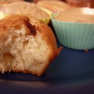 Muffiny s kousky jablek recept