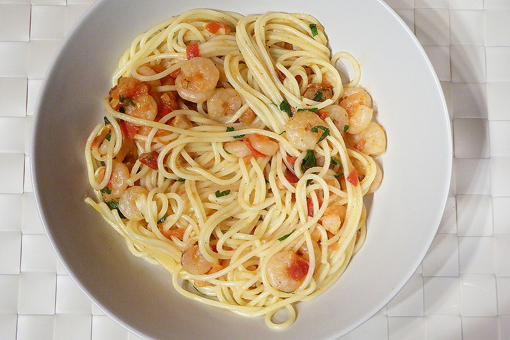 Špagety s krevetami a rajčátky recept