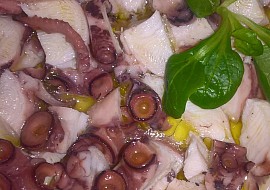 Listový salát s chobotnicí recept