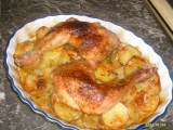 Kuřecí čtvrtky pečené na bramborách recept