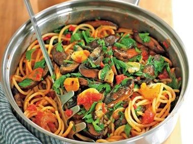 Špagety s houbami a mátou
