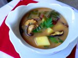 Bramborová polévka s mangoldem a houbami recept