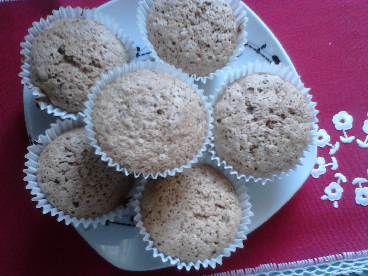 Ořechové muffiny s čokoládou recept