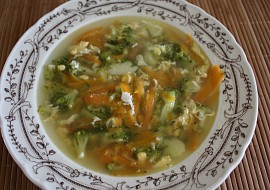Brokolicová polévka  barevná recept