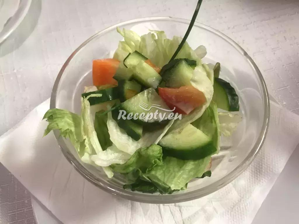 Rychlý salát s jogurtovou zálivkou recept  saláty