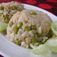 Dušená rýže s hráškem recept