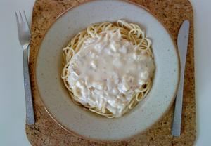 Spaghetti s Hottasovou sýrovou omáčkou