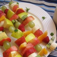 Ovocné špízy s vanilkovou omáčkou recept