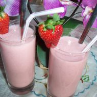 Jogurtové jahodové mléko recept