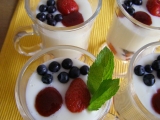 Jogurtový pohár s jahodami recept