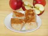 Jablečný koláč s koňakem (popř. rumem) recept