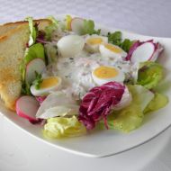 Ředkvičkový salát se šunkou a křepelčími vejci recept