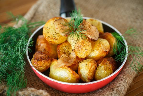 Česnekové brambory recept