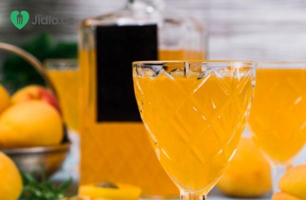 Meruňkový likér recept