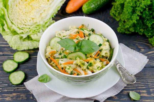 Zelný salát s mrkví recept