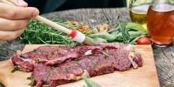 Marinování masa: tipy jak zajistit, aby byly steaky ještě chutnější