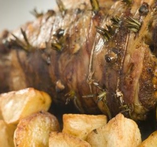 Řecké pečené jehněčí s novými brambory recept
