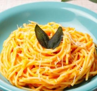 Špagety s dýňovou omáčkou a česnekem recept