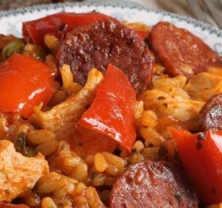 Španělské kuře s chorizem nebo klobásou a rýží
