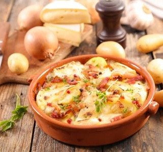 Francouzské brambory se sýrem recept