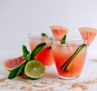 Letní nápoj z melounů a vína recept