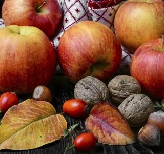 Ořechovo-Jablečný moučník 