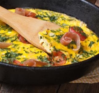 Šunková omeleta s hráškem recept