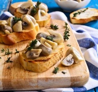 Toasty s houbami