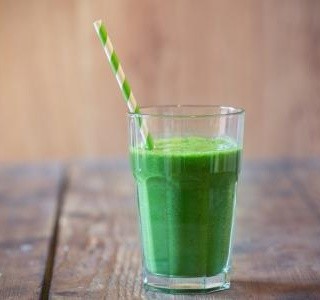 Zelené zázvorovo broskvové smoothie recept