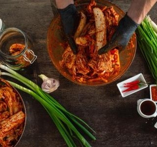 Kimchi: korejská kvašená pochoutka, která prospívá zdraví